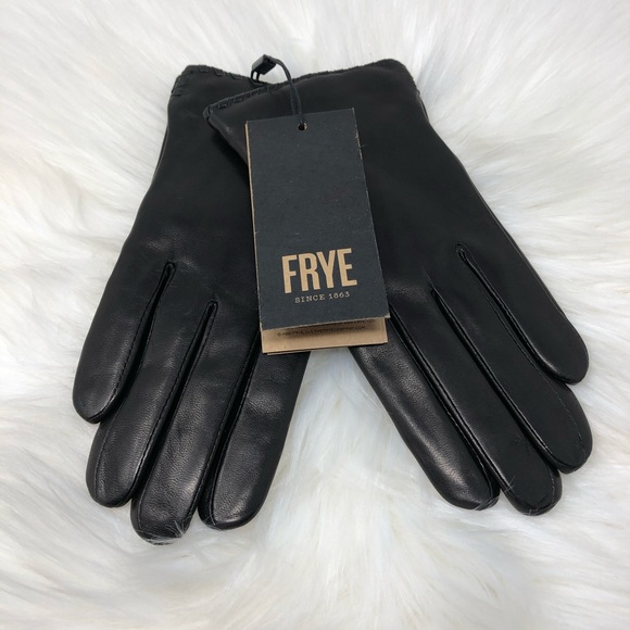 Frye Accessories - NWT Frye Black Lambskin Leather Touchscreen Gloves